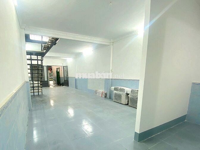 Cho thuê nhà 4m x 15m, 1 lầu hẻm Hoàng Sa quận Tân Bình