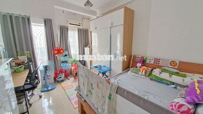 Bán nhà hẻm xe hơi Ng Văn Công, P3, gần sân bay 5,5 tỷ nội thất cơ bản