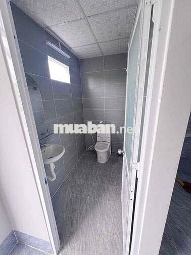 Nhà mới 5x18m 2 phòng KDC Hồng Loan