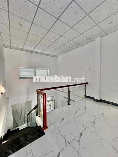 Nhà Mới Sạch Sẻ DT 4x16 1Trệt 1Lửng 2Pn 2Wc Sân Rộng Gần Chợ Cầu Đồng