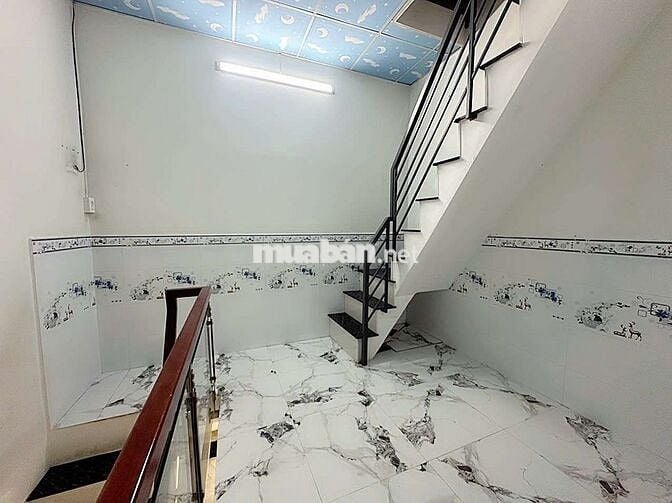 Nhà Mới 2 Lầu Hẻm Thông Nguyễn Tri Phương Q10. Giá 4 tỷ 680