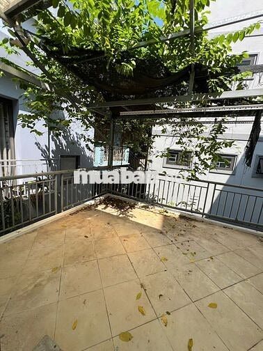 Cho thuê nhà, 90m2, 3 tầng 5 ngủ, sân vườn, Thanh Xuân