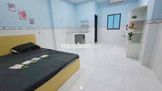 phòng trọ có giường tủ máy lạnh đầy đủ tiện nghi