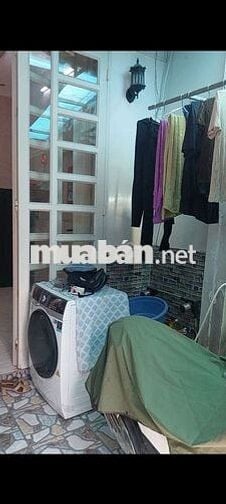 NHÀ DIỆN TÍCH RỘNG XE TẢI VÀO TRƯỚC CỬA