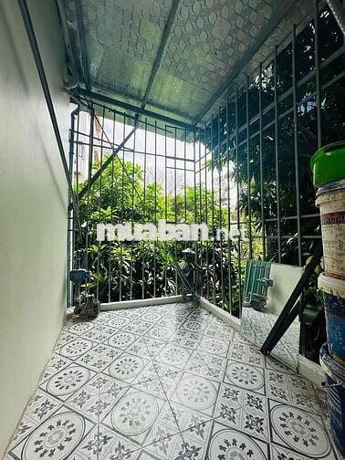 TẬP THỂ TẦNG 3 PHỐ CHÙA LÁNG - TẦNG 3 LÔ GÓC 3 THOÁNG -2 BAN CÔNG PHỐ