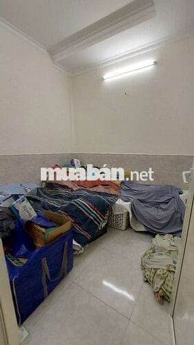 NHÀ DIỆN TÍCH RỘNG XE TẢI VÀO TRƯỚC CỬA