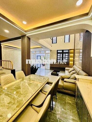 Nhà Đẹp Ngang Rộng tại thạnh xuân Quận 12