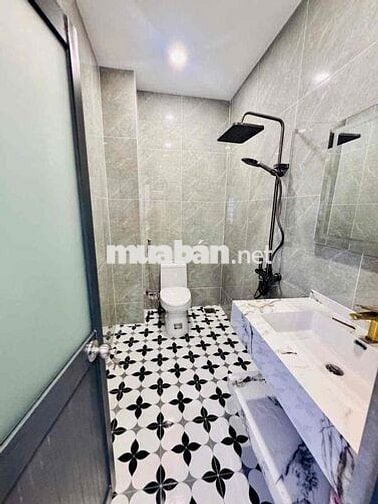 Nhà Đẹp Ngang Rộng tại thạnh xuân Quận 12