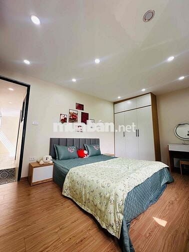 TẬP THỂ TẦNG 3 PHỐ CHÙA LÁNG - TẦNG 3 LÔ GÓC 3 THOÁNG -2 BAN CÔNG PHỐ