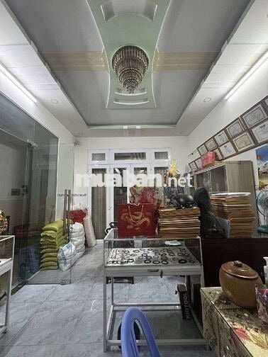 Bán nhà 3 tầng - 5,6×18- Hẻm xe tải - Hồ Học Lãm