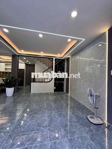 Nhà Đẹp Ngang Rộng tại thạnh xuân Quận 12