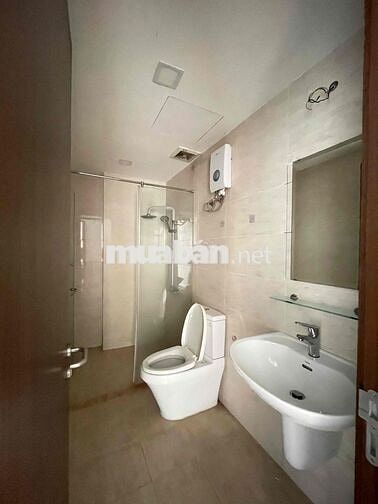 Bán gấp căn hộ 3PN 2WC giá 4 tỷ 91m2 đầy đủ nội thất, công chứng liền