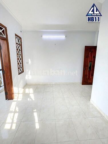 Phòng Ban công Giá Rẻ Ngay Lê Văn Thọ