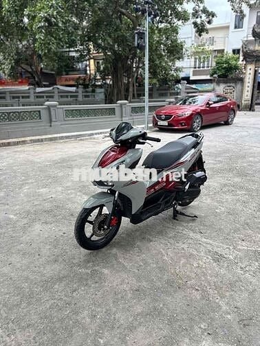 Bao vào tên chính chủ . Hồ sơ cầm tay