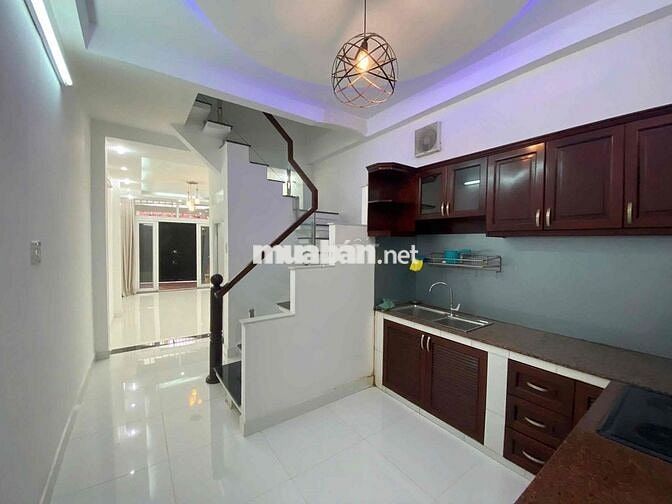 NHÀ HẺM XE HƠI - HOÀNG HOA THÁM , PHÚ NHUẬN , 4 phòng , 19tr/th