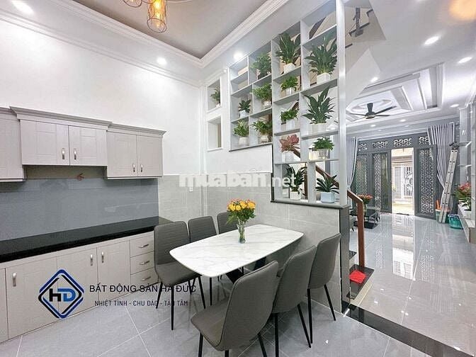 Nhà trệt 3 lầu hẻm 8m khu nhà lầu gần trường Nguyễn Trung Trực