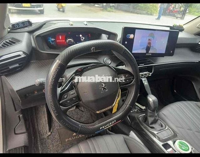 Peugeot 2008 2023 GT Line 1.2 AT - 17996 km