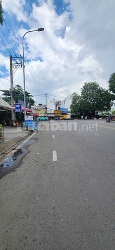 Cho thuê nhà riêng tại Mặt tiền đường Bờ Bao - Tân Thắng, Tân Phú. 