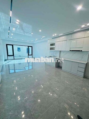 NHÀ MỚI TINH - THANG MÁY - GARA OTO - MẶT ĐƯỜNG 4.5m