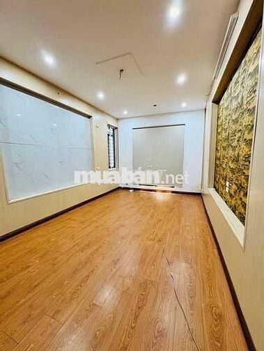 BÁN NHÀ CẦU GIẤY - NHÀ ĐẸP - NGÕ THÔNG - 20M RA PHỐ