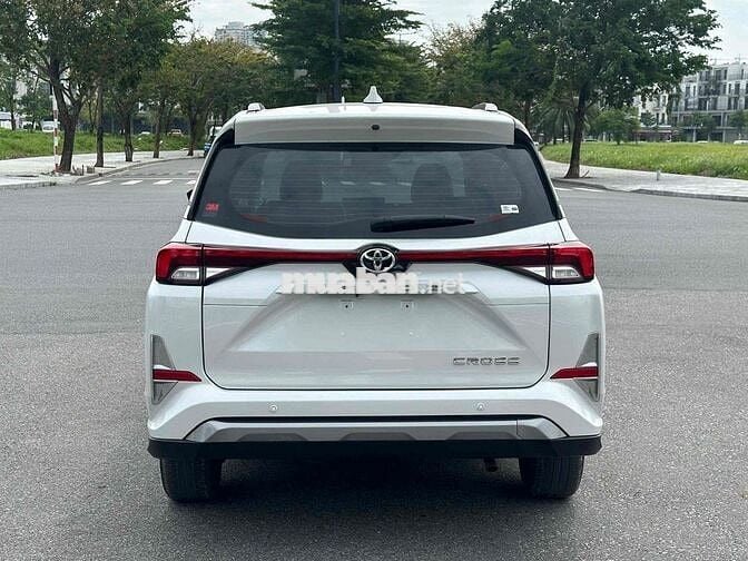 Toyota Veloz Cross 2022 CVT - 62000 km bao zin