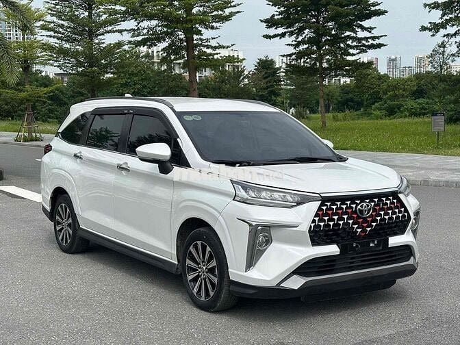 Toyota Veloz Cross 2022 CVT - 62000 km bao zin