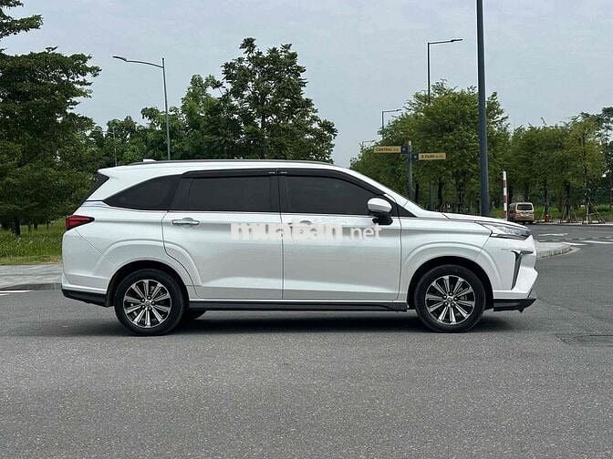 Toyota Veloz Cross 2022 CVT - 62000 km bao zin