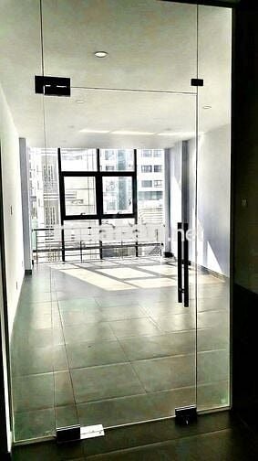 NHÀ ĐẸP ỐP KÍNH -Thăng Long P4 Q.TB - 4,5 x 20m có thang máy