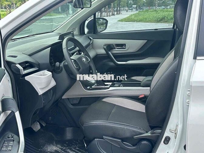 Toyota Veloz Cross 2022 CVT - 62000 km bao zin