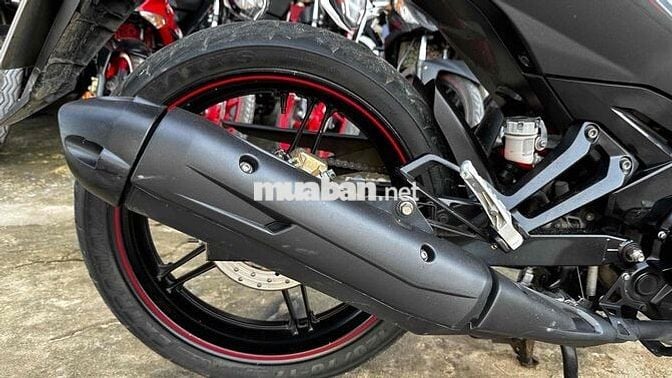 Yamaha Exciter 150 đen nhám 2017 ( hỗ trợ góp )