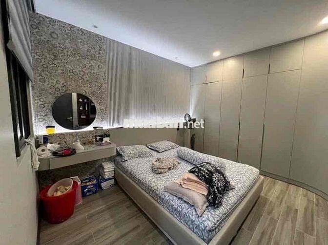 3PN 2WC BÁN GẤP FULL NỘI THẤT NHÀ ĐẸP VIEW THOÁNG GẦN SÂN BAY CV GĐ