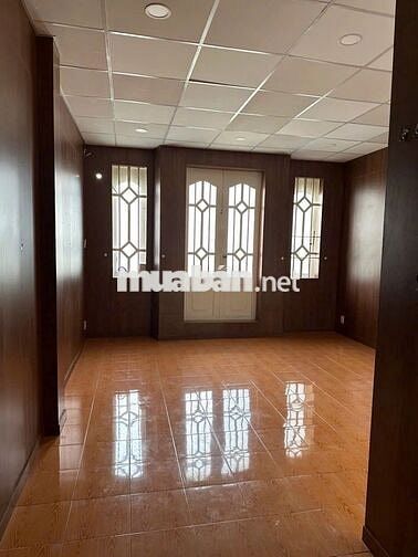 Cho thuê nhà mặt tiền đường Lam sơn, dt 4x18 trệt 2 lầu