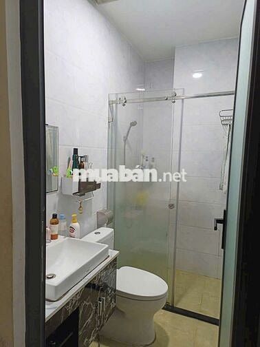 Nhà 1 trệt 2 lầu sân thượng hẻm bình thành BHH B bình tân