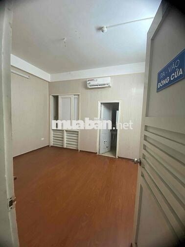 Cho thuê căn nhà ngõ 34 Nguyễn Thị Định, Dt 62M x 5 tầng đường rộng 8m