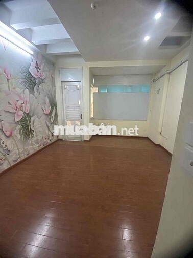 Cho thuê căn nhà ngõ 34 Nguyễn Thị Định, Dt 62M x 5 tầng đường rộng 8m