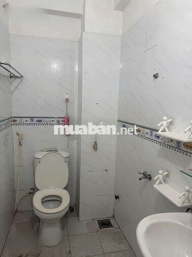 Cho thuê nhà nhỏ quận 3 Cách Mạng Tháng 8