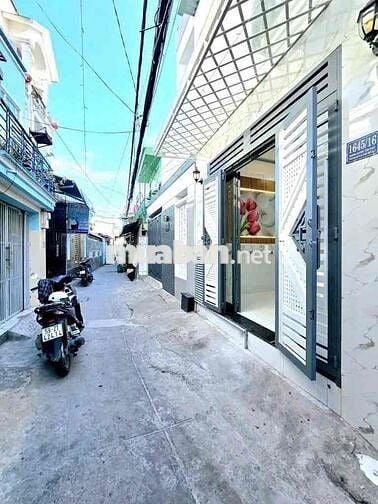 Bán Nhà Hẻm Lớn , Huỳnh Tấn Phát, 40m2 DTSD, Giá 2Tỷ Hơn