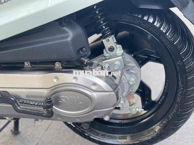 Xe lướt Attila 50cc 2024 màu trắng đi 2300km