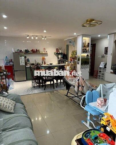 Bán căn hộ chung cư diện tích lớn, khu vực trung tâm