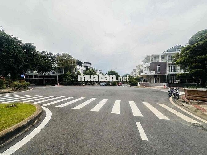 *** căn biệt thue đơn lập khu JGS ngang 9m1 giá cực tốt