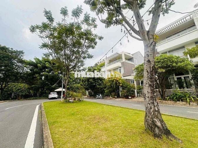 *** căn biệt thue đơn lập khu JGS ngang 9m1 giá cực tốt