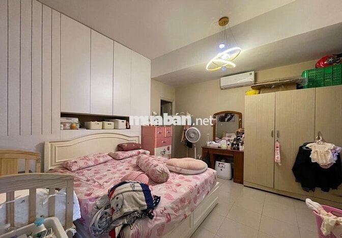 Bán căn hộ chung cư diện tích lớn, khu vực trung tâm