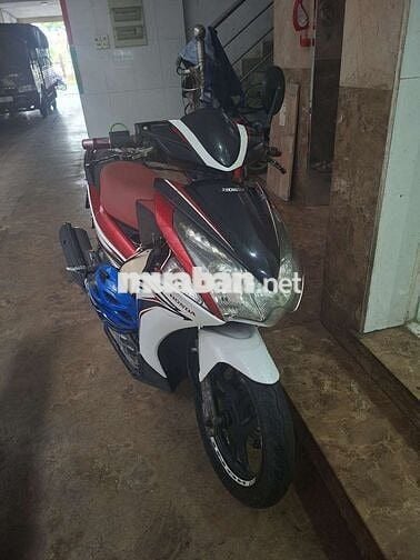 Bán ablade 2011 còn mới.