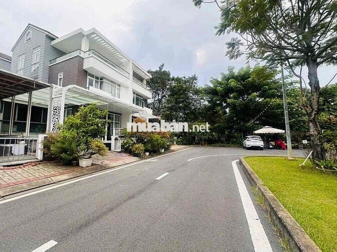 *** căn biệt thue đơn lập khu JGS ngang 9m1 giá cực tốt