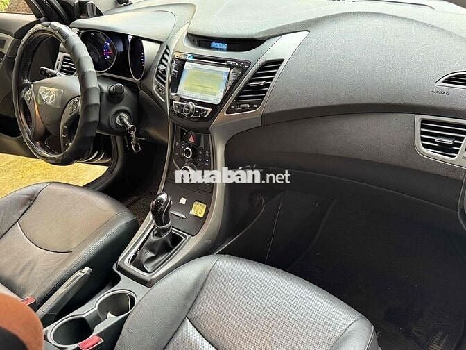 Hyundai Elantra 1.6 2014 nhập Hàn quá mới