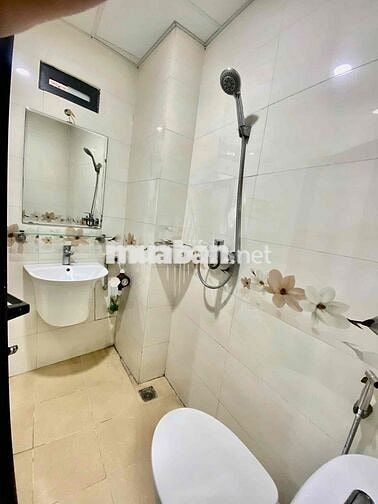 Ban Công Sát Văn Lang, Full Nội Thất, Khu Dân Trí Cao