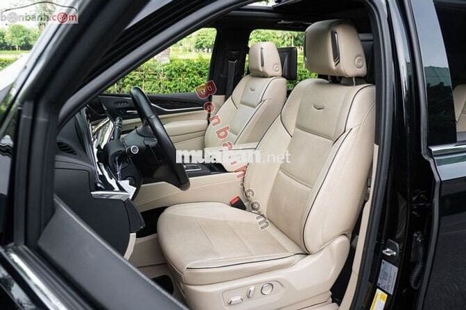 Cadillac Escalade Premium Luxury ESV AWD 2021