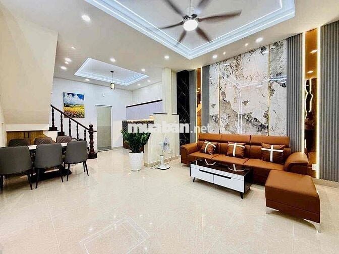 Cần thanh lí gấp căn nhà  1 / đường Phạm Thế Hiển 1🧄650