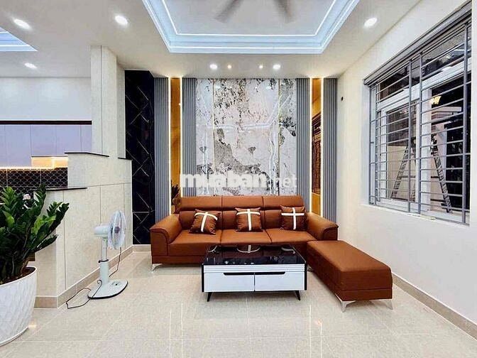 Cần thanh lí gấp căn nhà  1 / đường Phạm Thế Hiển 1🧄650