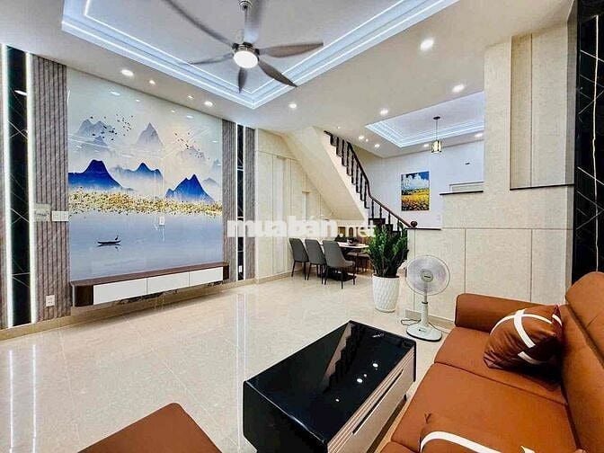 Cần thanh lí gấp căn nhà  1 / đường Phạm Thế Hiển 1🧄650